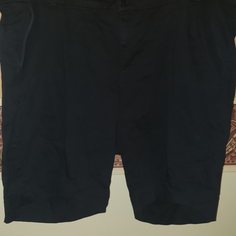 Shorts - Picture 2 of 4